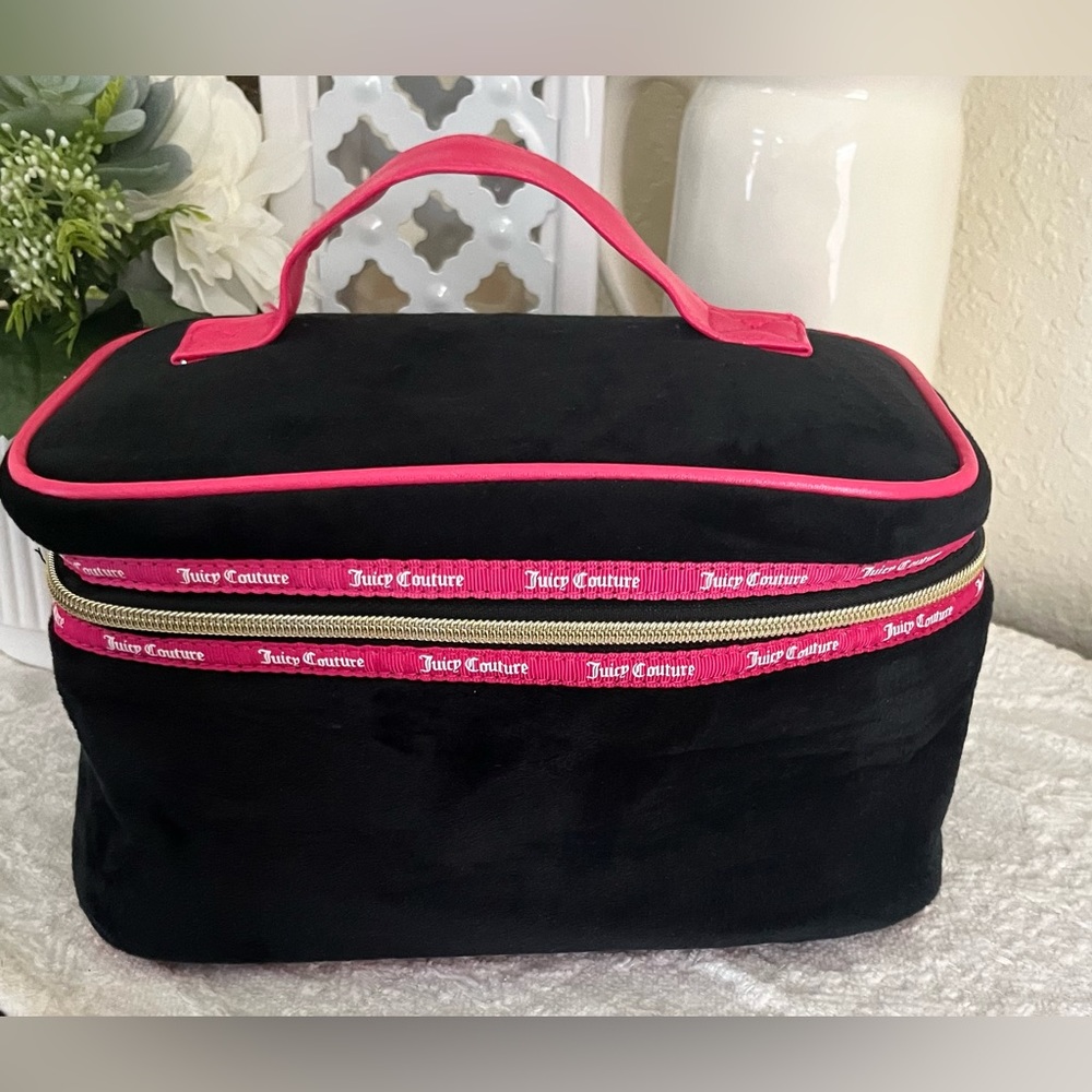 JUICY COUTURE Velour Cosmetic Bag
